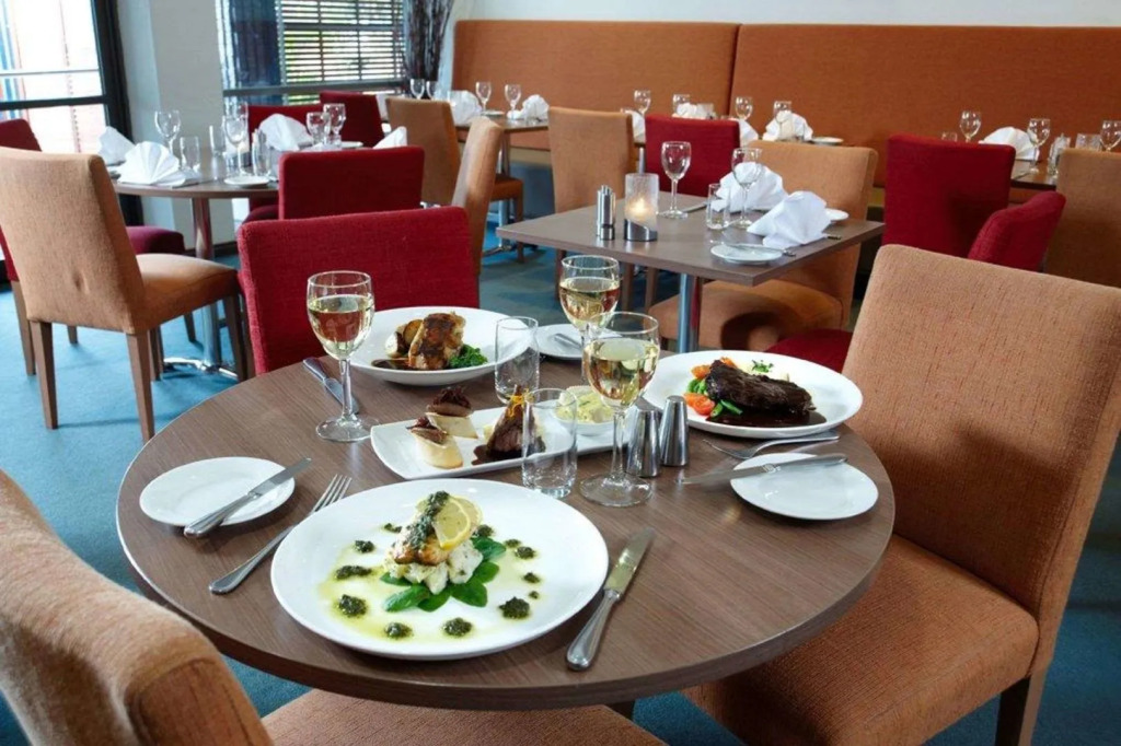 Knox International Hotel and Apartments