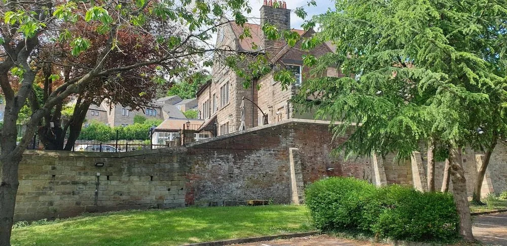 The Strutt Arms Hotel at The Elephant & Peacock