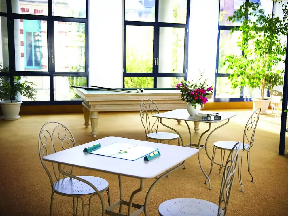 Apartment in Historic Town Villa in the Town of Arcachon