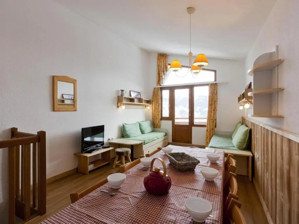 Appartement La Tania, 4 pièces, 9 personnes - FR-1-513-8