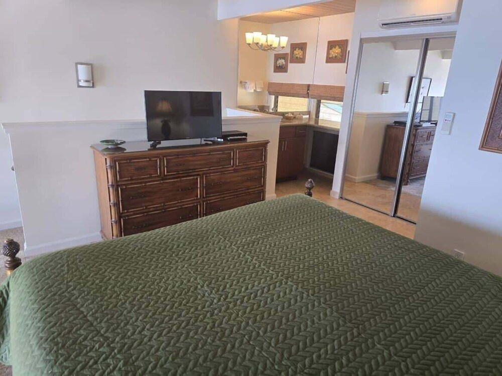 Napili Point Oceanfront Family Loft - Unit C4 1 Bedroom Condo