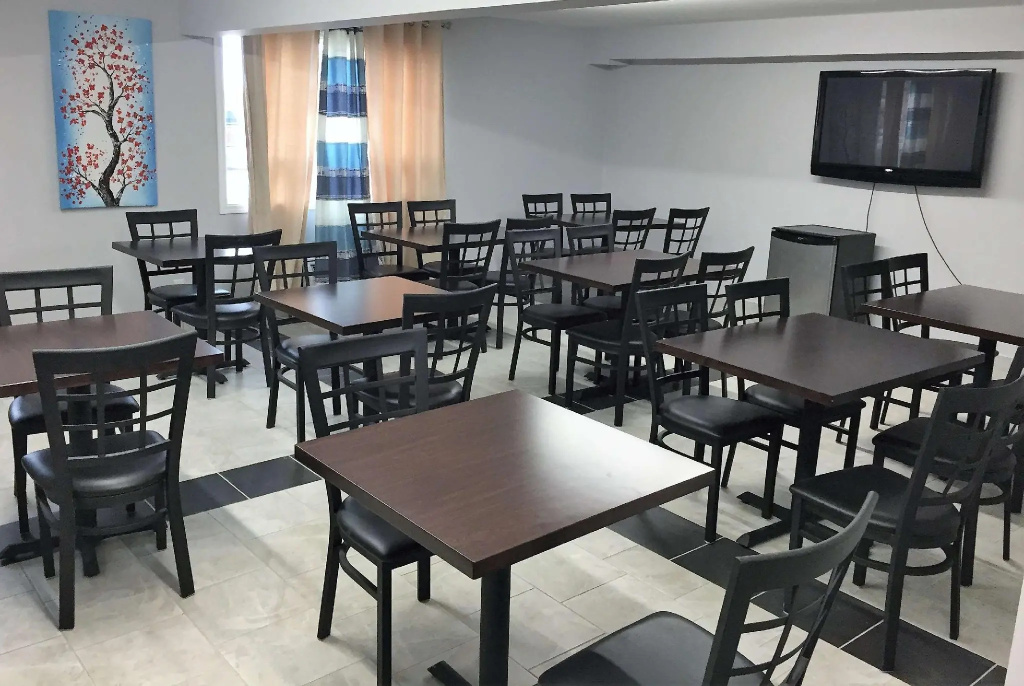 Travelodge by Wyndham Rosetown