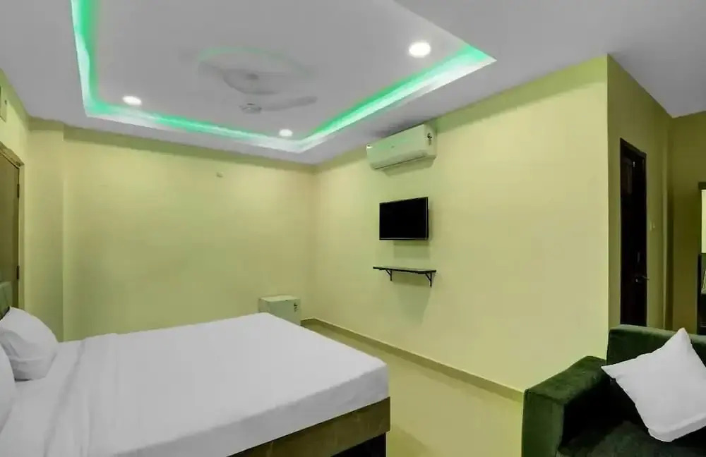 Sharans Inn Gandimisamma