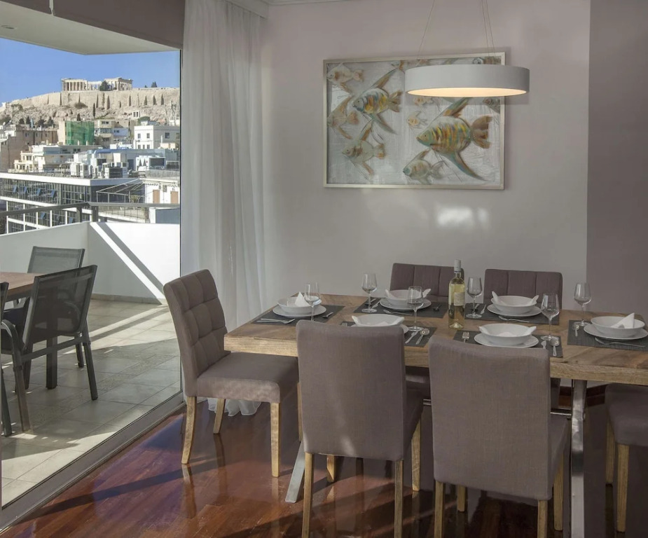 Elegant residence with Panoramic view to Acropolis by GHH
