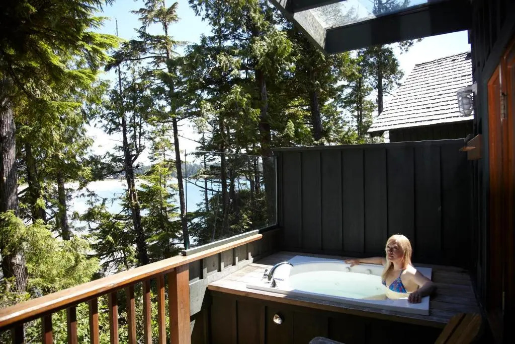 Middle Beach Lodge