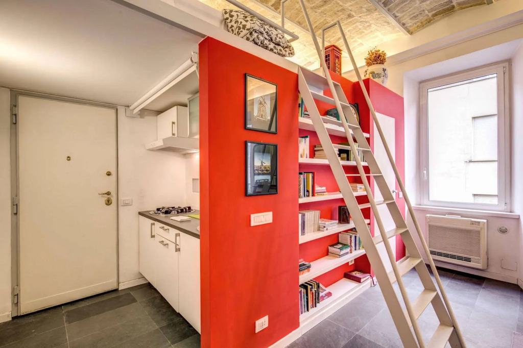 Aweshome - Colosseo Red Design