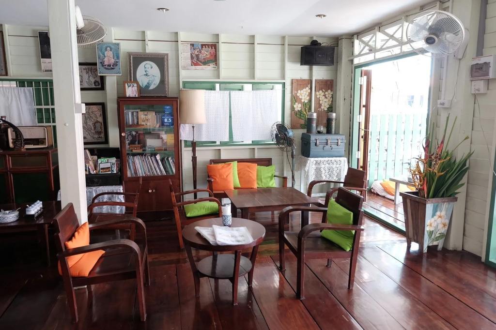 Baanklong Amphawa Homestay