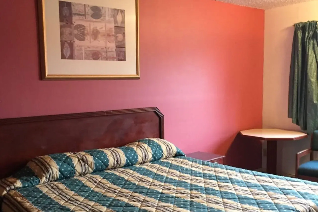 Best Value Inn by OYO Portland OR South East