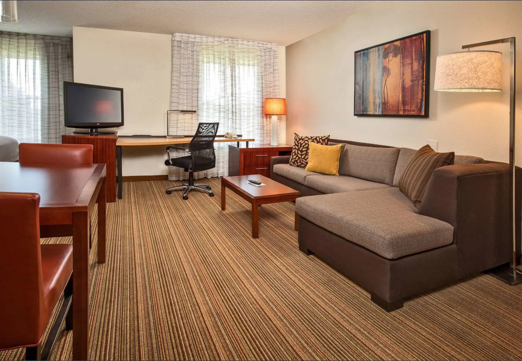 Sonesta ES Suites Charleston