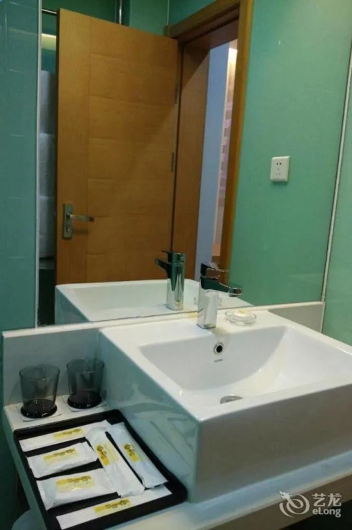 Milanhua Hotel