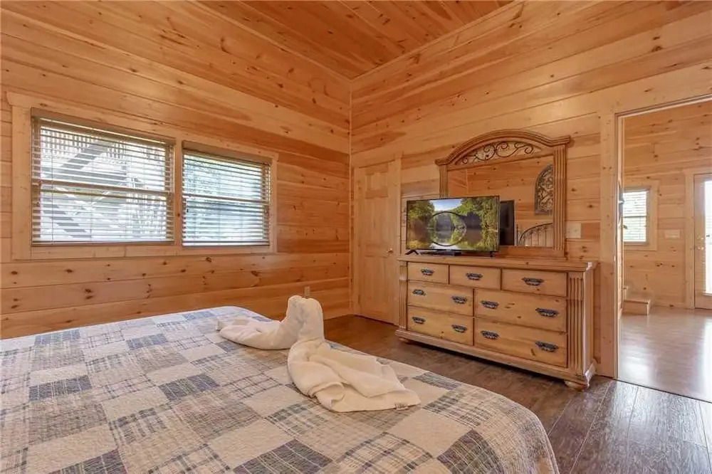 Starry Hope - Four Bedroom Cabin