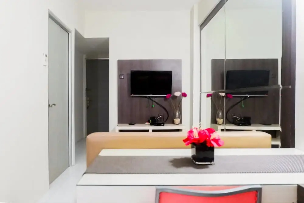 Cozy 2BR Apartement at Dian Regency