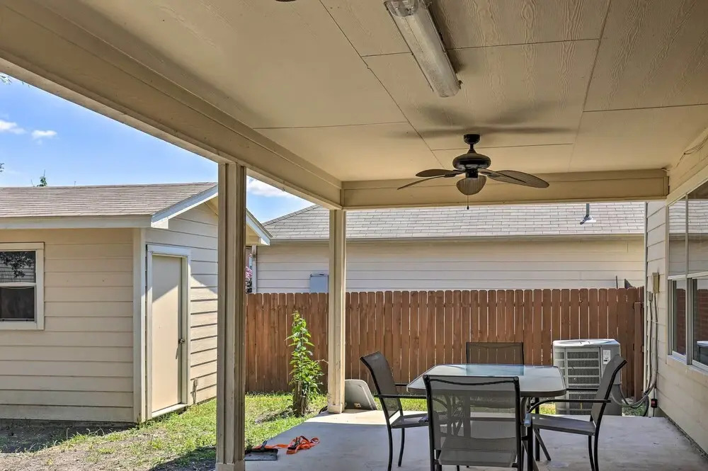 Spacious San Antonio Home ~ 9 Miles to Usta!