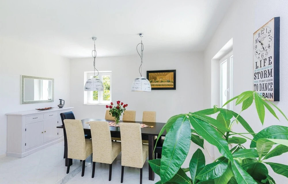 Stunning Home in Orasac With Wifi and 3 Bedrooms