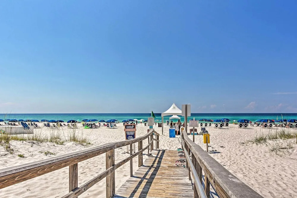 Pensacola Beach Resort Condo With Beach Access!