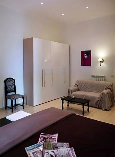 Flora Rooms