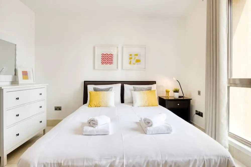 Retreat to Elegant Apartment in Old Town