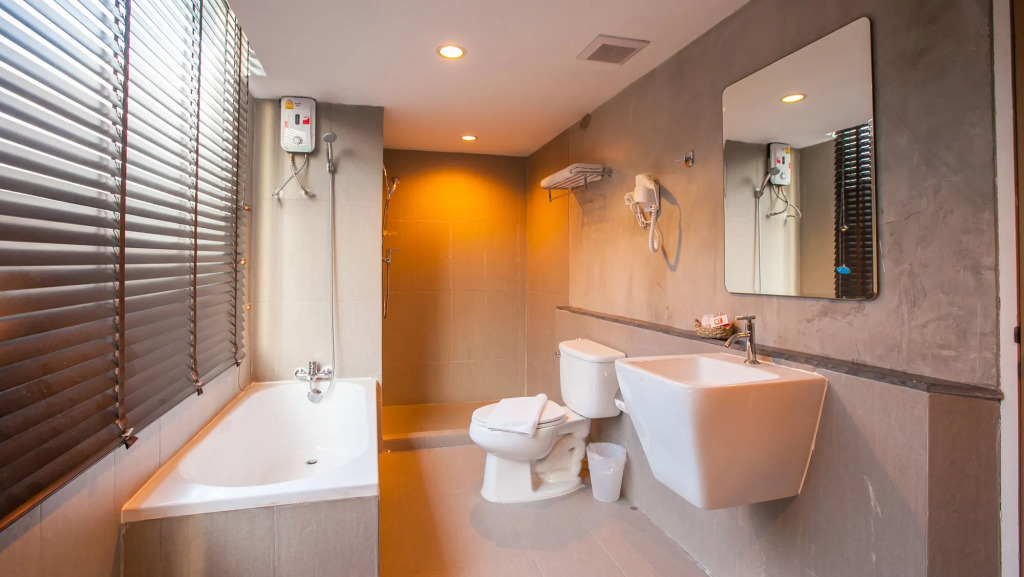 B2 Sea View Pattaya Boutique & Budget Hotel