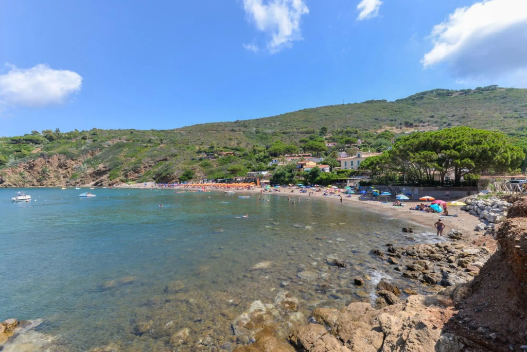 Villa Moira 2-rooms apartment a few steps away from Innamorata beach-Casa Zullo B4