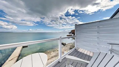 Put-in-Bay Waterfront Condo #204