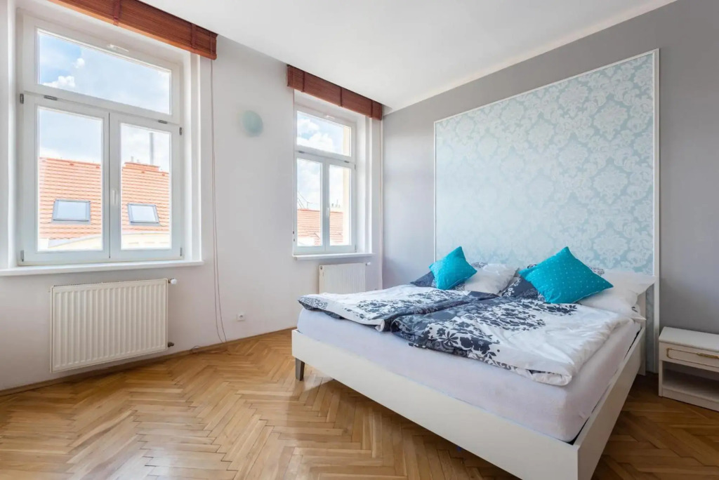 Bright apartment few steps from centre