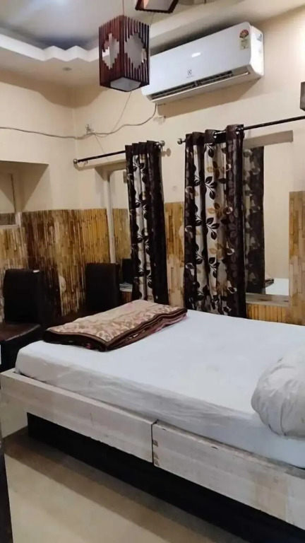 Hotel Raj
