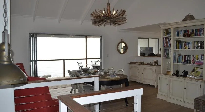 Oceans Drift Guest House & Self Catering