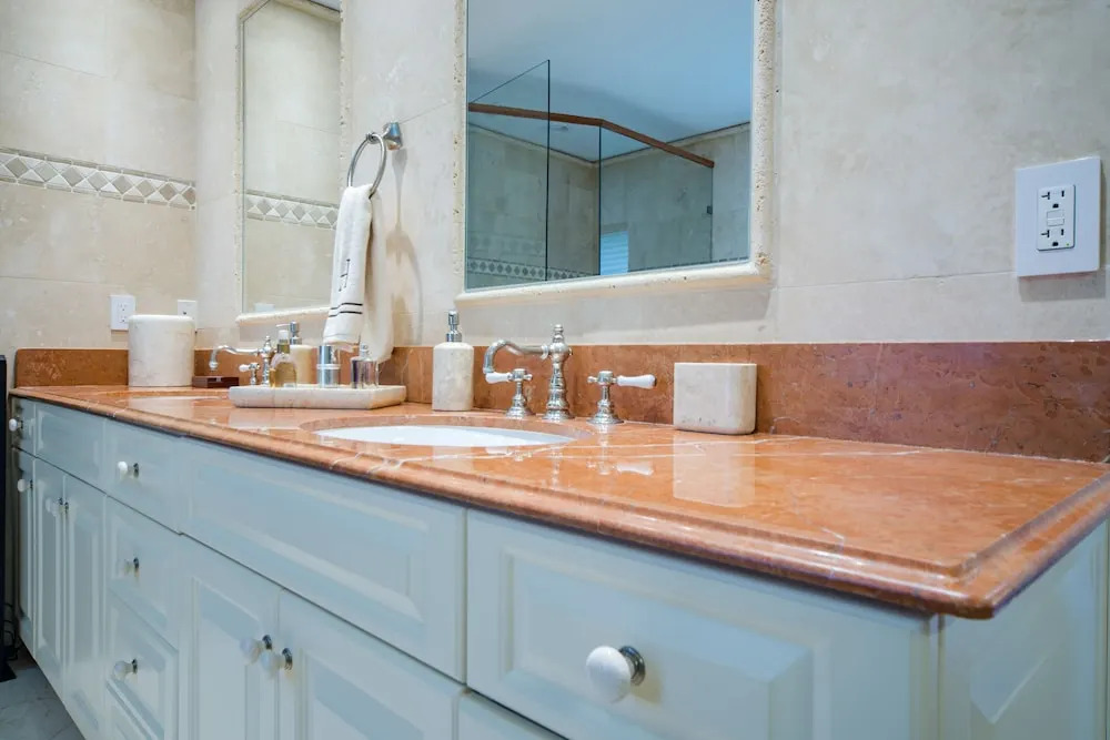 Crystal Court Estate - Four Bedroom Home