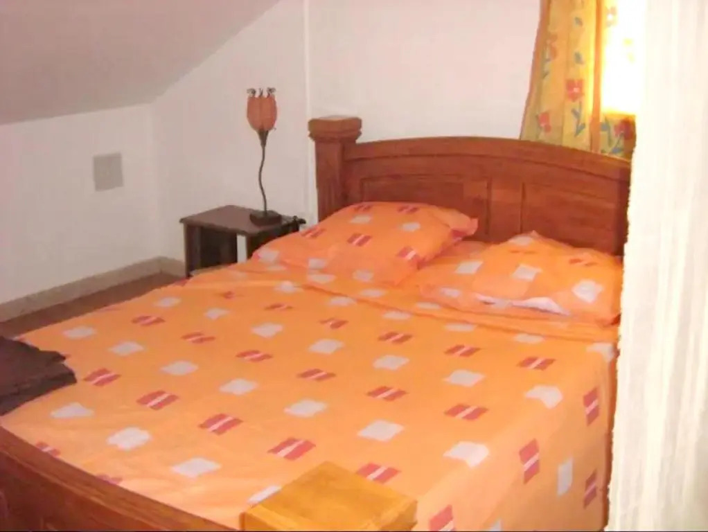 Studio in Saint Andre, With Wonderful sea View, Enclosed Garden and Wi