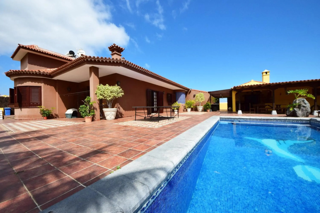 Alina - Vivienda vacacional con piscina privada