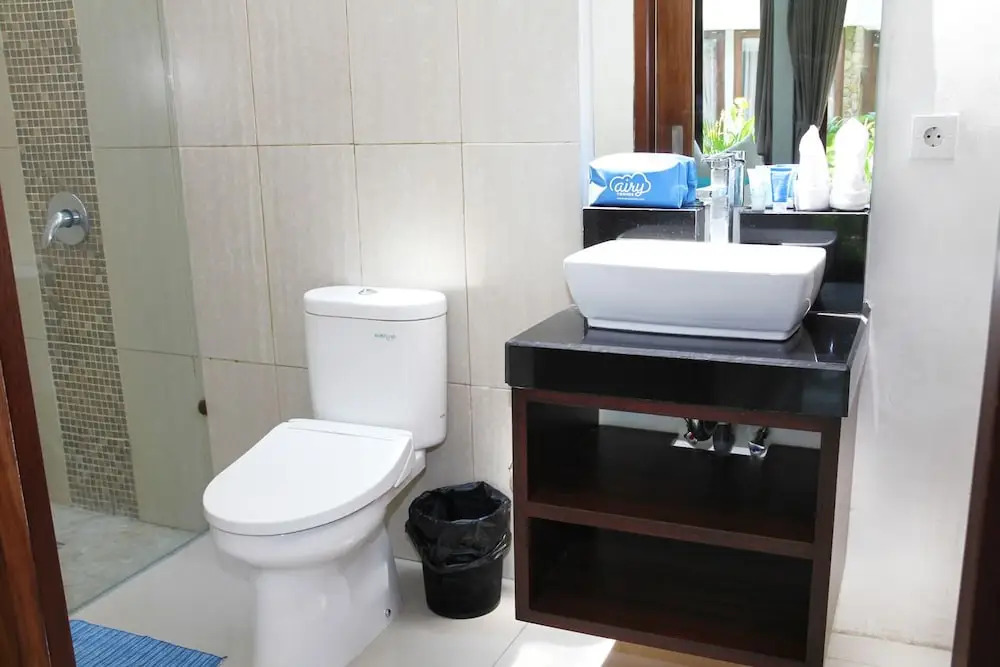 Airy Seminyak Kerobokan Tangkuban Perahu Tunjung Dua Bali