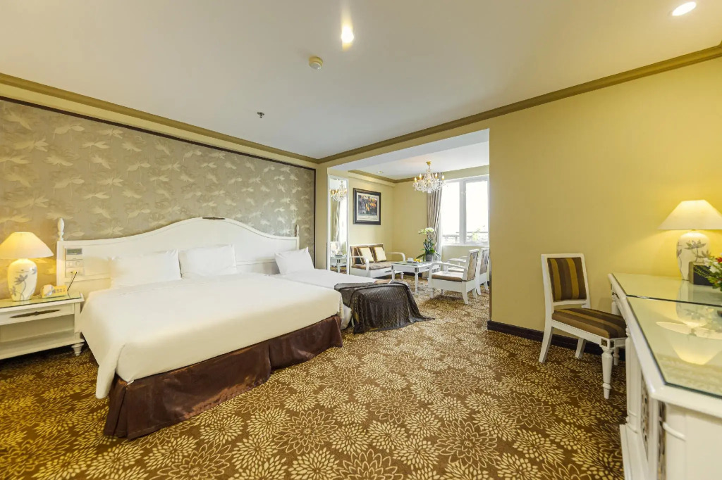 Chalcedony Grand Hotel