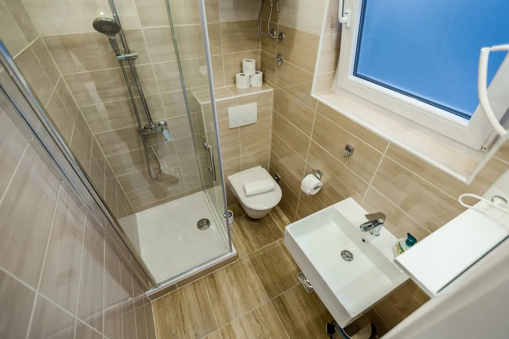 Apartmani Studio Sleeps 2 -parking -private Garden