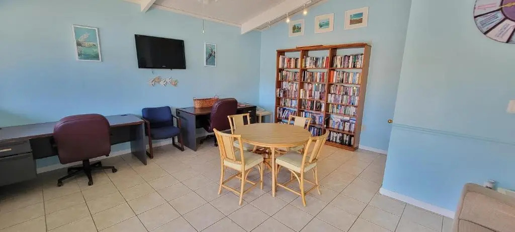 Tiki Condo 261