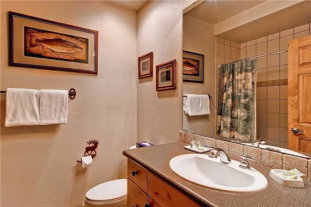 2208 Timberline Lodge, Trappeur's Crossing Apartment 4