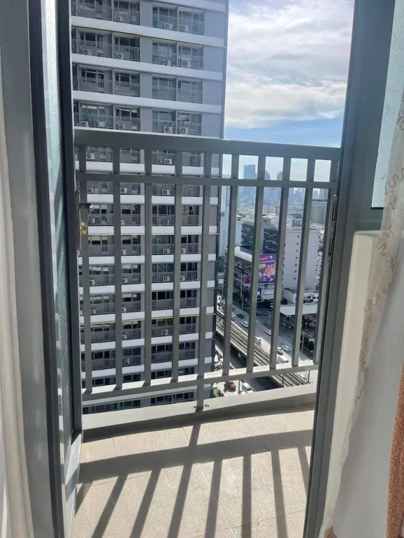 Fame Residences Mandaluyong by darpm