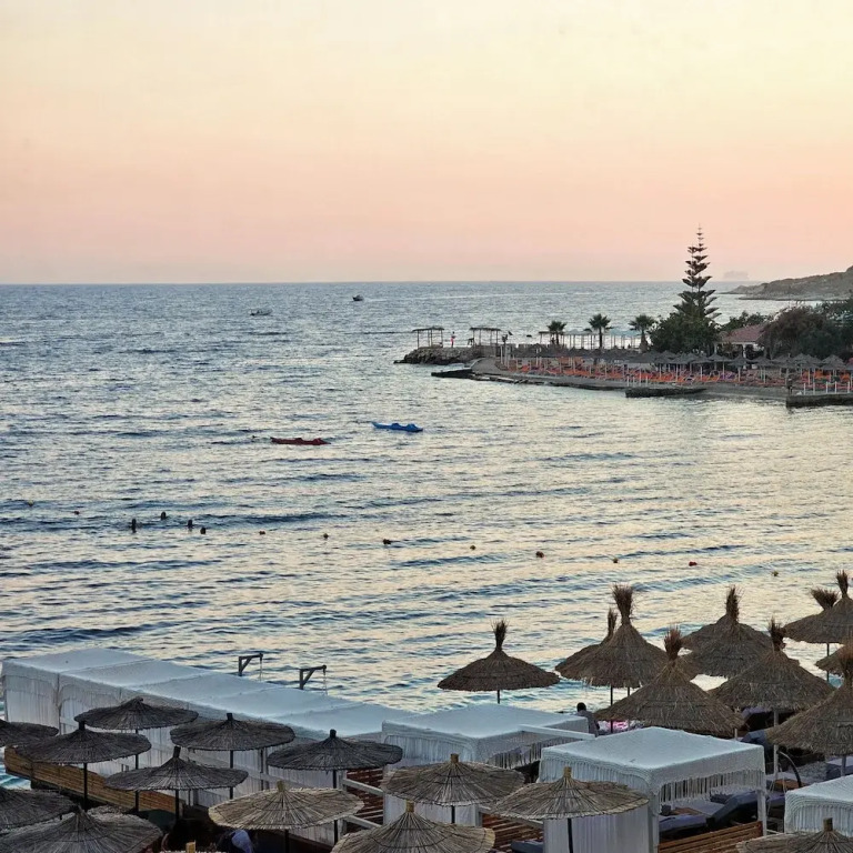 Ares Beachfront Luxury Rooms
