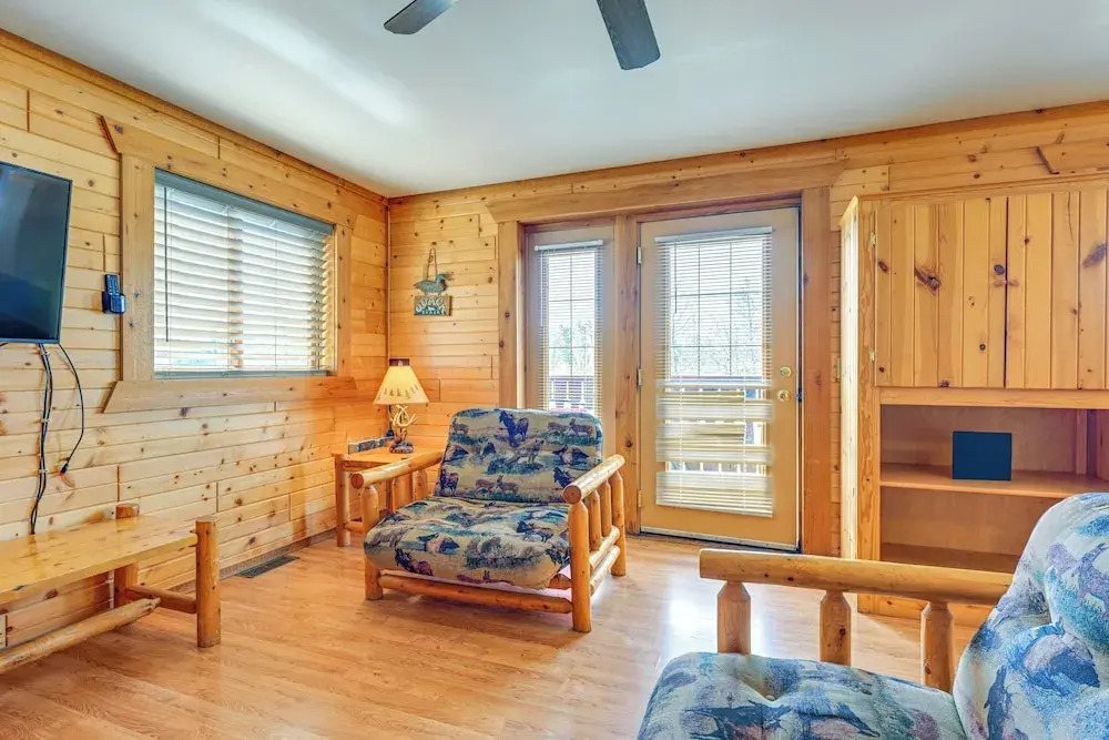 Three Bears Resort Adventure Base w/ Lake Access