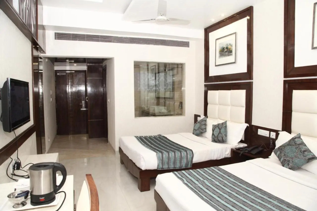 Hotel Emerald