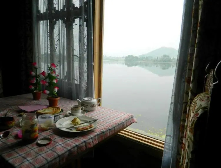 Houseboat Lily of Nageen