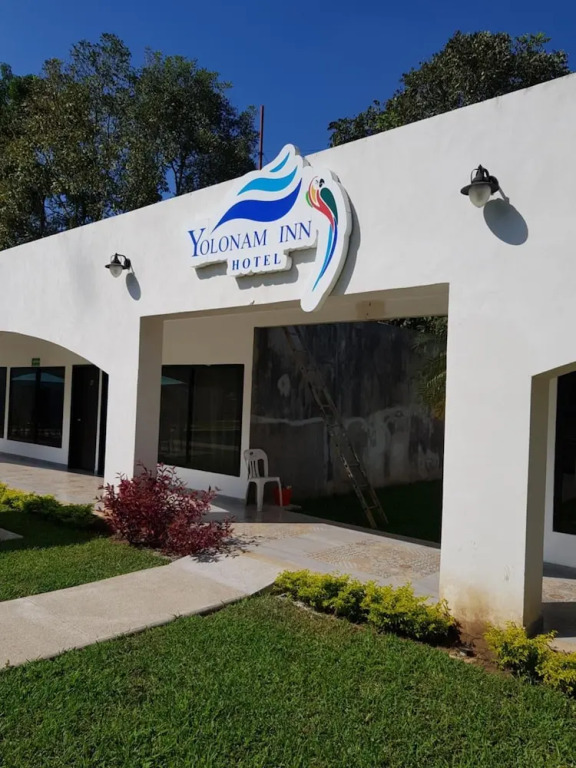 Yolonam inn