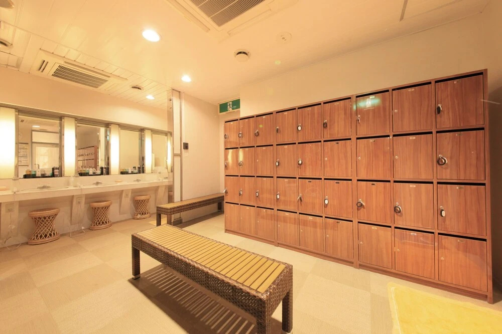Capsule and Sauna Century