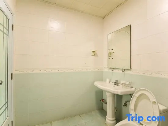 Bage Holiday Inn (Family Hotel)