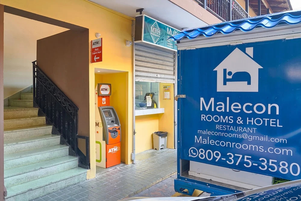Malecon Premium Rooms & Hotel