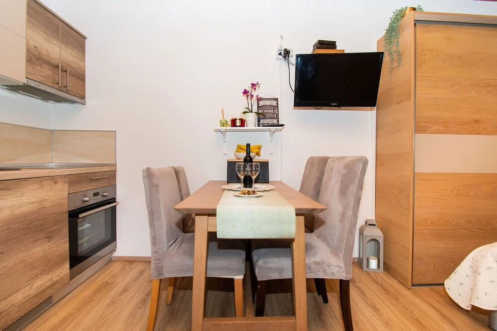 Apartments Snjezana