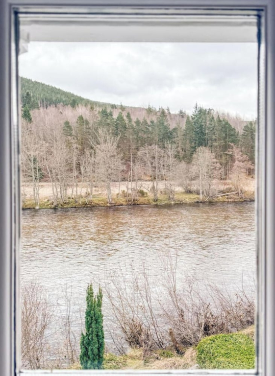 Quiet Riverside Retreat in Royal Deeside Ballater
