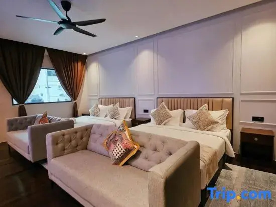 The Palm Suite at Lava Mansion