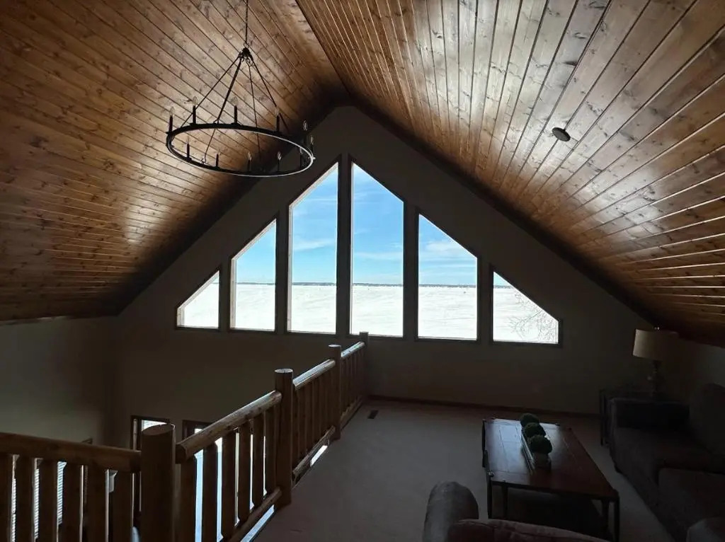 Quarterdeck Resort & Restaurant