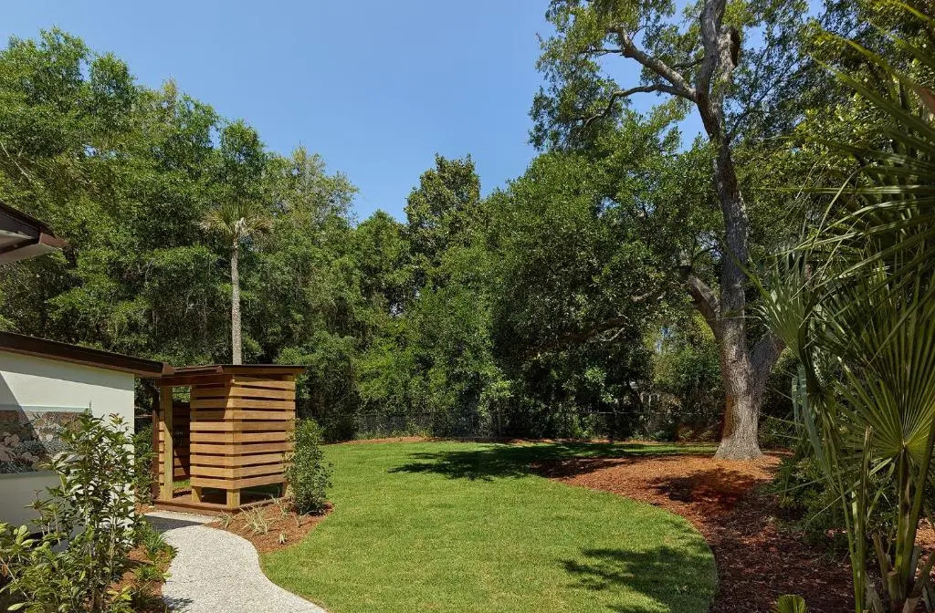 Folly Vacation 204 Getaway perfect place to relax & unwind
