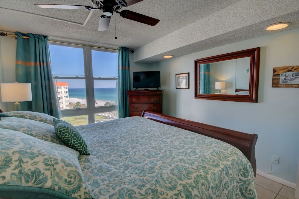 465 El Matador - One Bedroom - Condo